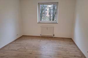 Sanierte 3-Zimmer-Wohnung mit 2 Balkonen im 2. OG in Erlangen-Alterlangen – Schallershofer Str. 46a, 91056 Steinforst, Erlangen – Vorschaubild 5