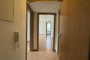 Absolute Seltenheit - 2-ZKB mit 80qm Garten – Am Nordheim 14, 93057 Konradsiedlung-Wutzlhofen, Regensburg – Vorschaubild 2
