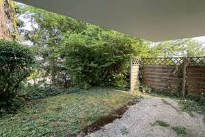 Helle 2,5-Zimmer-EG-Wohnung mit Süd-Balkon, großer Terrasse & TG-Stellplatz in Stuttgart-Möhringen – Die vollständige Adresse der Immobilie erhältst du vom Anbieter., 70567 Möhringen-Nord, Stuttgart – Vorschaubild 2
