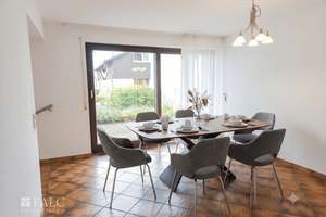 Wohnen mit Mehrwert – Doppelhaushälfte mit zwei Wohnungen und Garten – Die vollständige Adresse der Immobilie erhältst du vom Anbieter., 72768 Altenburg, Reutlingen – Vorschaubild 14