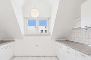 TOP-WOHNLAGE!!! Herrliche Maisonette-Wohnung mit Balkon und Gartenanteil in IN-Gerolfing – Die vollständige Adresse der Immobilie erhältst du vom Anbieter., 85049 West, Ingolstadt – Vorschaubild 5