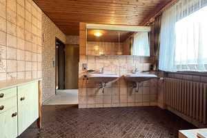 Imposantes Wohnhaus in sonniger Toplage von 78564 Wehingen – Tuttlingen (Kreis) – Vorschaubild 22