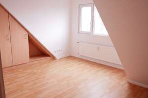 MÜLLER - Helle Dachgeschosswohnung fußläufig ins Frankenberger Viertel – Adalbertsteinweg 250, 52066 Panneschopp, Aachen – Vorschaubild 3