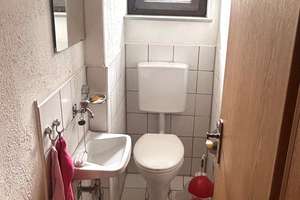 Familienfreundliches Reihenmittelhaus mit Garten und Garage – Die vollständige Adresse der Immobilie erhältst du vom Anbieter., 72525 Münsingen – Vorschaubild 8