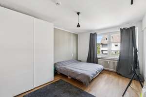 Top Lage: Exklusive 3,5 Zi.-Wohnung mit hochwertiger EBK, 2 Bädern u. Sonnenbalkon  – Die vollständige Adresse der Immobilie erhältst du vom Anbieter., 40549 Oberkassel, Düsseldorf – Vorschaubild 4