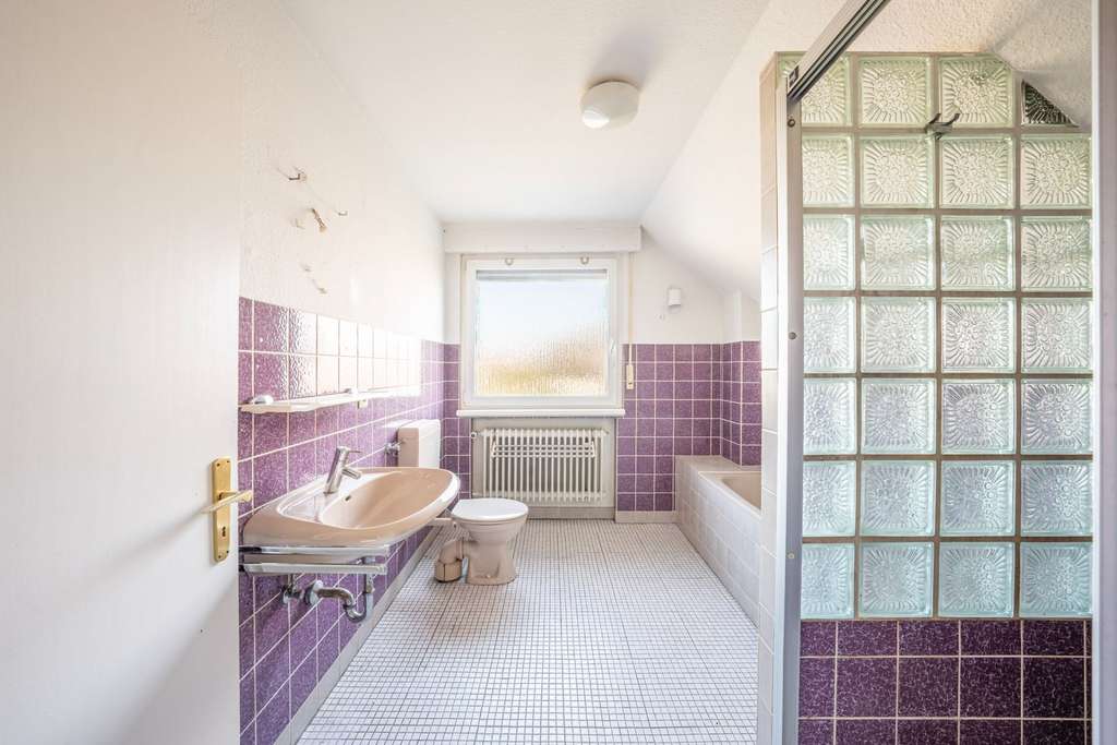 Immobilie in Fröndenberg/Ruhr - Attraktives Doppelangebot: Zwei Häuser im ländlichen Umfeld - Bild 3