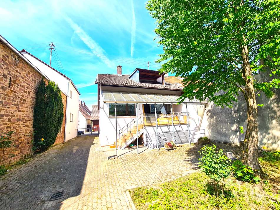 nochmal einen Blick in den Hof