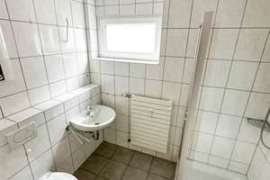 Ruhige 2-Zimmer-Wohnung mit großem, teilüberdachtem Balkon in Dortmund-Menglinghausen – 44227 Menglinghausen, Dortmund – Vorschaubild 6