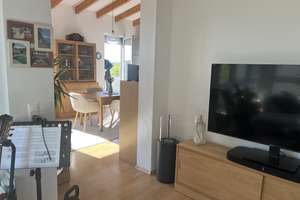 Charmante helle 2,5 Penthouse Wohnung Weitblick, möbliert – Washingtonallee 21, 89231 Neu-Ulm – Vorschaubild 3