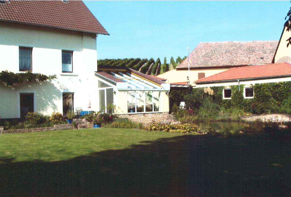 Immobilie in Großkarlbach - Außergewöhnliches Wohnhaus in ehemaliger Mühle mit Pool, großem Garten und Bachlauf – provisionsfrei - Bild 2