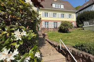 Exclusive Villa in Waldrandlage mit Blick auf Neckargemünd