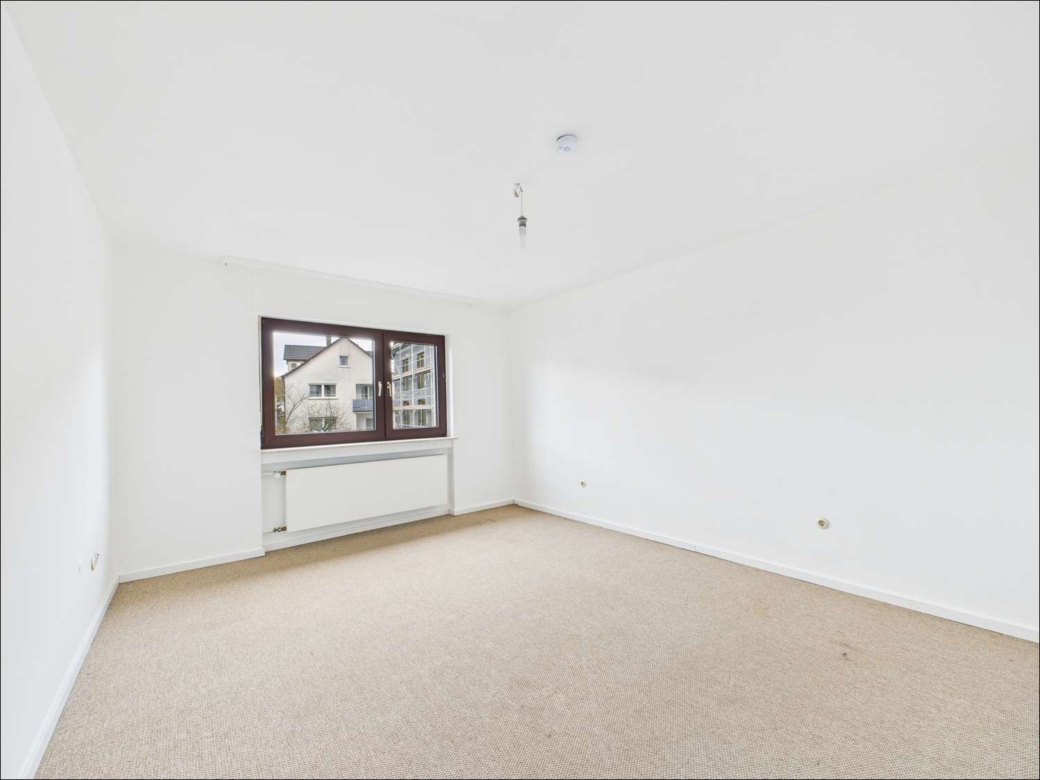 Immobilie in Haibach - Platz für Generationen oder clevere Kapitalanlage – Zweifamilienhaus mit Garten in Haibach - Bild 7