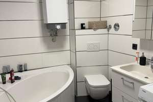 Charmante 3-Zimmer-Wohnung in der Regensburger Innenstadt – Die vollständige Adresse der Immobilie erhältst du vom Anbieter., 93047 Innenstadt, Regensburg – Vorschaubild 2
