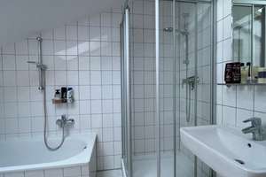 Traumhafte, helle  2-Zimmer-Dachgeschosswohnung in Potsdam, Berliner Vorstadt – Die vollständige Adresse der Immobilie erhältst du vom Anbieter., 14467 Berliner Vorstadt, Potsdam – Vorschaubild 10