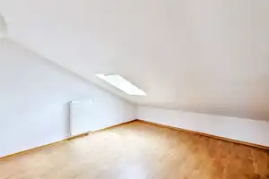 Fernwärme mit Energiekennwert "C"! Endreihenhaus mit ca. 197 m² Wohn- und Nutzfläche! – Hamburg – Vorschaubild 15