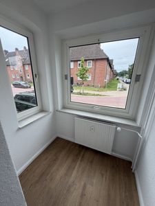 Umfangreich sanierte 4-Zimmer-Altbauwohnung (Wohnberechtigungsschein erforderlich)