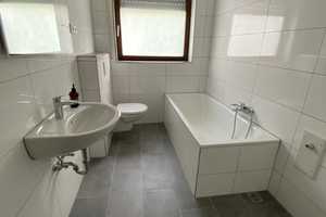Möblierte 3-ZKB Wohnung mit EBK, Terrasse, Balkon und Stellplatz - Nähe WHU – Kirchstraße 8, 56179 Mayen-Koblenz (Kreis) – Vorschaubild 3