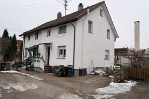 Charmantes Reihenhaus mit 3 Zimmern in Memmingen Innenstadt – Augsburger Straße 46, 87700 Innenstadt, Memmingen – Vorschaubild 1