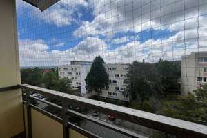Familienfreundliche 4-Zimmer Wohnung mit Balkon in Zwickau, Neuplanitz – Dortmunder Straße 20, 8062 Neuplanitz, Zwickau – Vorschaubild 2