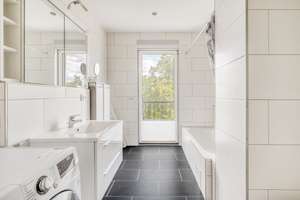 ⭐⭐⭐ Helle, geräumige und moderne 3-Zimmer-Wohnung mit freiem Blick neben der Feuerbachstraße. – Körnerstrasse 38, 12157 Steglitz, Berlin – Vorschaubild 12