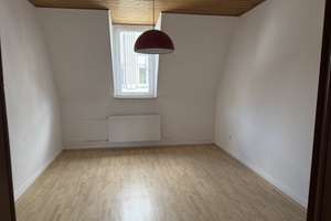 DU-Neudorf, Uni-Nähe, DG, 61qm, 2Zi. KDB, neues Bad, renoviert, perfekt für WG, kein Balkon – 47057 Neudorf-Nord, Duisburg – Vorschaubild 7