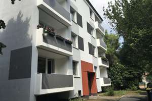 kleine  4-Zimmer-Etagenwohnung  mit Balkon in Mönchengladbach – 72,51 m² m