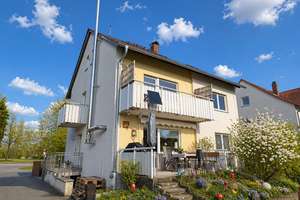 Selbst einziehen und Rendite sichern: Mehrfamilienhaus mit laufenden Einnahmen und freier Einheit