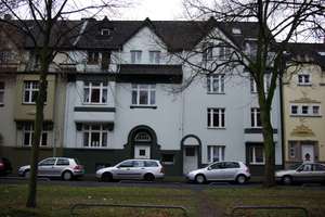 Komplett sanierte 2-Zimmer-Wohnung mit 2 Balkonen und Duschbad