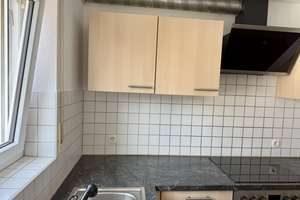 Stadtnah und ruhig: Gut geschnittene 3-Zimmer-Wohnung mit Balkon, Gäste-WC und 2 Carport-Stellplätze – Hohenhewenstraße 10a, 78224 Singen (Hohentwiel) – Vorschaubild 6