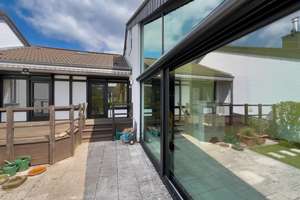 Reihenmittelhaus // Familienoase gepflegt in ruhiger Siedlung