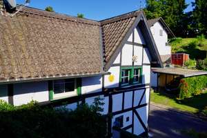 "Charaktervolles Haus in Wachtberg-Pech - geprägt vom Geist des Europa Journalisten Jürgen Wahl" – Die vollständige Adresse der Immobilie erhältst du vom Anbieter., 53343 Wachtberg – Vorschaubild 1