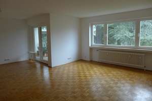 Wohnen am Rhein: großzügige 4-Zimmer-Wohnung im Grünen