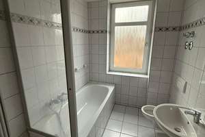 Großzügige 2-Zimmer mit EBK, Laminat, Stellplatz, Balkon und Wanne in zentraler Lage! – Dresdner Straße 156, 9131 Hilbersdorf, Chemnitz – Vorschaubild 8