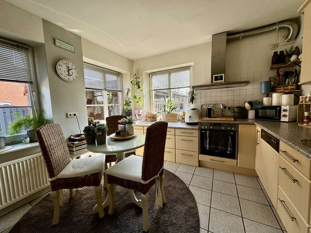 Immobilie in Garding - NEUER PREIS! Vollvermietetes Mehrfamilienhaus mit vier Wohneinheiten in Garding! - Bild 1