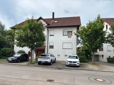 Schöne 3 1/2-Zi.-EG-Mietwohnung in zentraler Lage