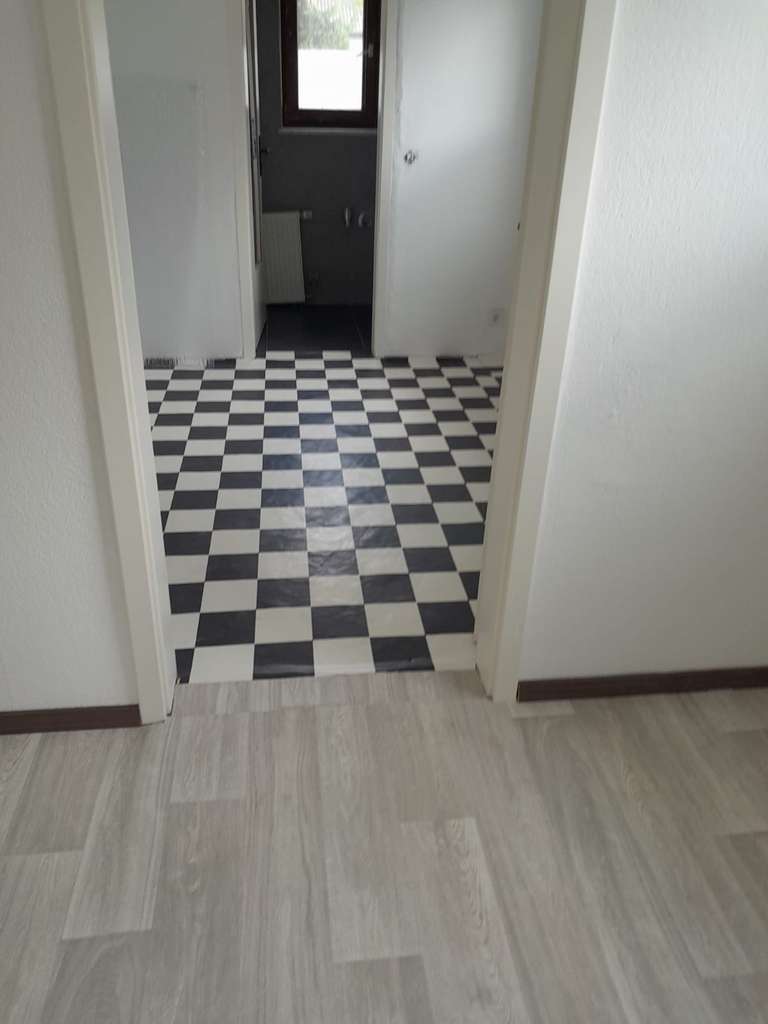 Immobilie in Lauf an der Pegnitz - 2-Zimmer-Wohnung mit Staffelmiete & Garage – attraktive Kapitalanlage in Lauf - Bild 2