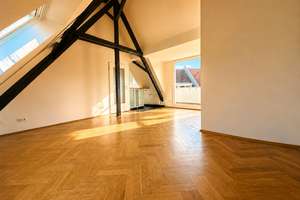 Historischer Charme trifft Loft-Flair: 3-Zimmer-Dachgeschoss mit hohen Decken, Balkon & Sichtbalken – 50937 Sülz, Köln – Vorschaubild 3