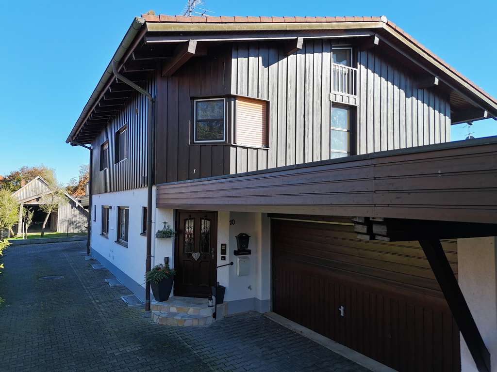 Kapitalanlage in Gauting: Zwei getrennte Wohneinheiten in ruhiger Lage – vielseitig & provisionsfrei