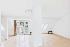 Haidhausen: Stilvolle Altbauwohnung mit Süd-Balkon, Aufzug & großem Entwicklungspotenzial – Die vollständige Adresse der Immobilie erhältst du vom Anbieter., 81667 Haidhausen Süd, München – Vorschaubild 5