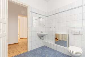 Schlesischer Busch - Helle, großzügige Altbauwohnung mit Balkon zwischen Oberbaumbrücke & Badeschiff – Die vollständige Adresse der Immobilie erhältst du vom Anbieter., 10997 Kreuzberg, Berlin – Vorschaubild 8