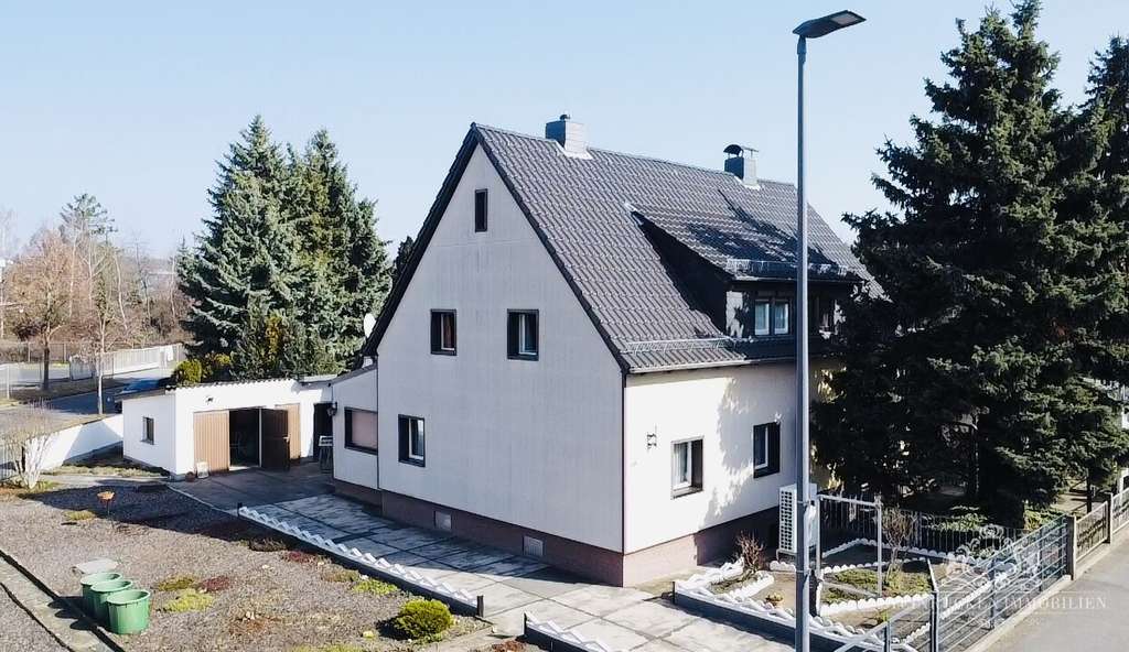 Immobilie in Radebeul - Doppelhaushälfte in Radebeul mit neuer Heizungsanlage (Wärmepumpe & Gasheizung) - Bild 2