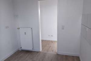 Komplett sanierte 3 Zimmer Wohnung mit Balkon in Gelsenkirchen zu vermieten – Stallbergshof 10, 45883 Feldmark, Gelsenkirchen – Vorschaubild 13