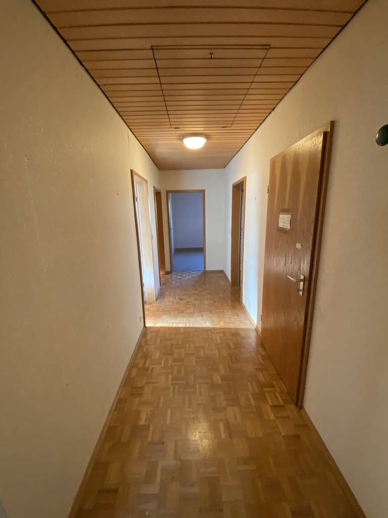 Immobilie in Postbauer-Heng - Einfamilienhaus mit großem Grundstück in guter Lage von Postbauer-Heng  - Bild 3