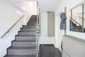 Vielfältig nutzbar: Zentrumnahes Haus mit Einliegerwohnung – Ludwigsburg (Kreis) – Vorschaubild 2