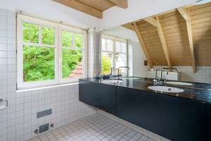 KN-Dettingen: Freistehendes Einfamilienhaus mit Garten, Garage und Einliegerbereich - frei 01.09.26 – Die vollständige Adresse der Immobilie erhältst du vom Anbieter., 78465 Dettingen, Konstanz – Vorschaubild 26