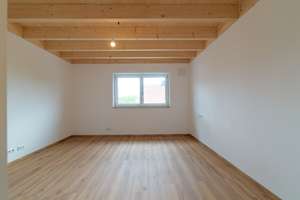 Erstbezug + 3 Zimmer, Dachstudio, Loggia und Holzfassade + PV-Anlage und Wärmepumpe – Spitzwegstraße 5, 85053 Südost, Ingolstadt – Vorschaubild 12