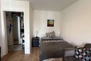 (28.07.-25.08) Zeitweise Untermiete - Voll möblierte 1,5-Zimmer-Wohnung mit Balkon  – Knorrstraße 30, 80807 Milbertshofen, München – Vorschaubild 3
