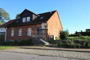 Ein- bis Dreifamilienhaus in zentraler Lage!   – Breite Straße 42, 38489 Altmarkkreis Salzwedel – Vorschaubild 1