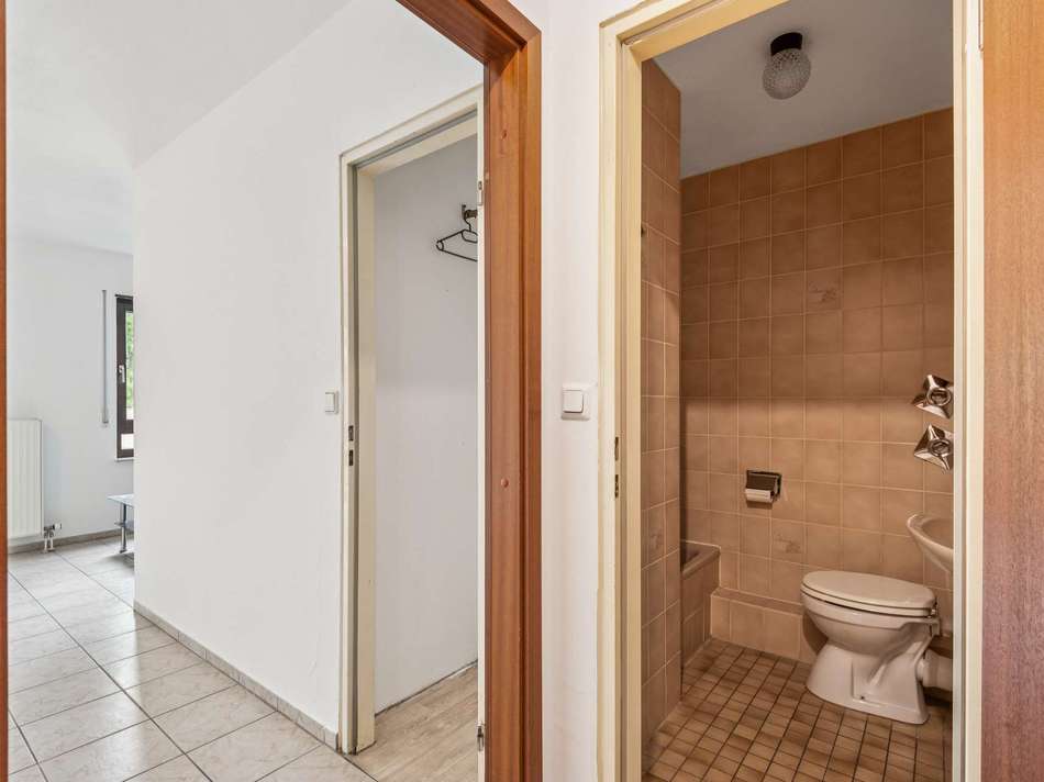 Wohnung rechts