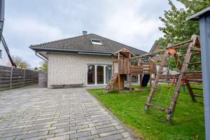 Schwalmtal - Dilkrath: Heller Wohntraum mit cleverer Aufteilung – Renneperstraße 26, 41366 Schwalmtal – Vorschaubild 1